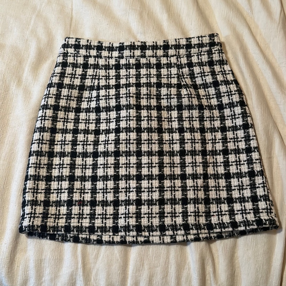 Black and white tweed style mini skirt